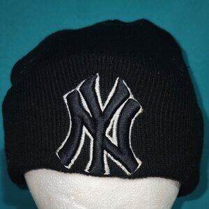 Black New York Yankees Stocking Cap